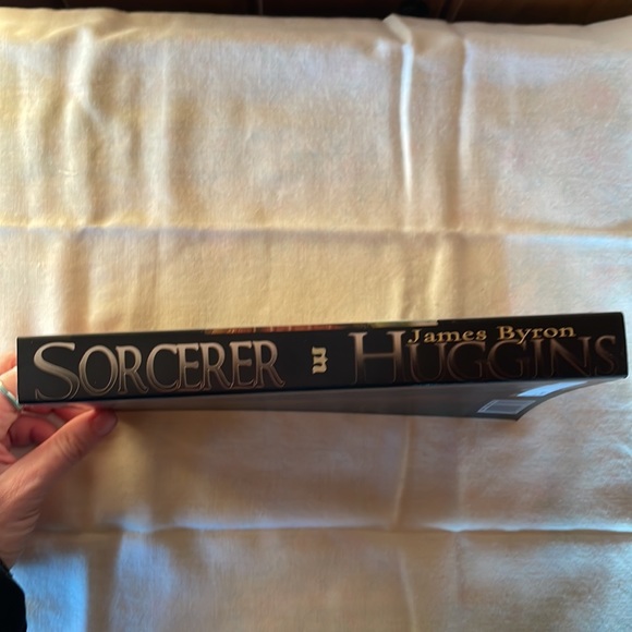 Sorcerer - James Byron Huggins. Fiction. Thriller. Christian Novel. - Picture 2 of 7